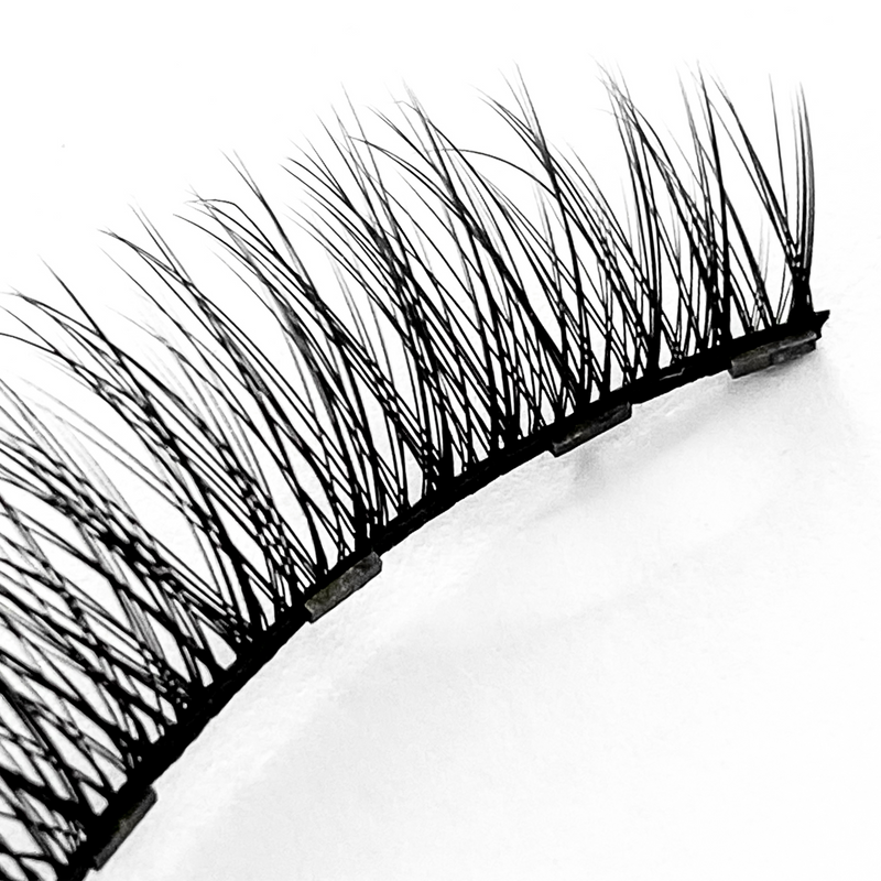 magnetic eyelashes - signature light weight lashes - Youthphoria Australia